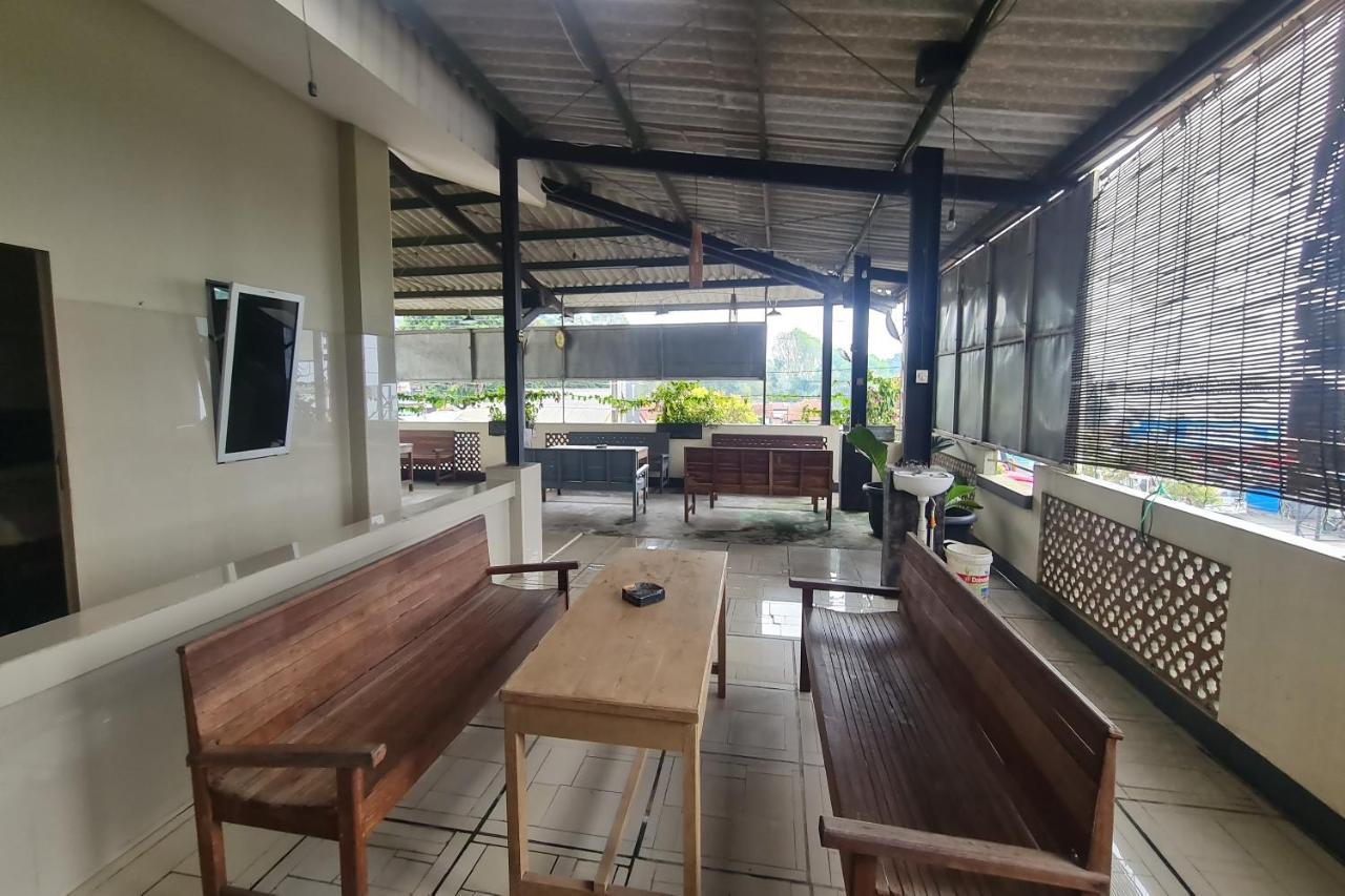 Capital O 93250 Hotel Tirta Kencana 2 Baturaden Banyumas Exterior photo